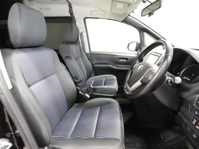 ヴォクシー ＺＳ　両電動スライドドア　地デジ　寒冷地仕様　盗難防止システム　オートエアコン　ダブルエアバッグ　ＤＶＤ再生可　ドライブレコーダー　ＥＴＣ　ＬＥＤヘッドライト　キーレスエントリー　メモリーナビ　ナビＴＶ（19枚目）