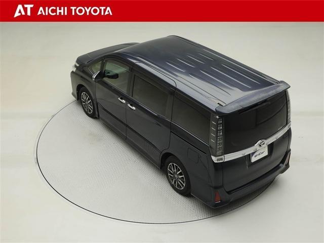 ヴォクシー ＺＳ　煌　地上デジタル　両側パワードア　アイドリングストップ車　パワーウィンド　横滑防止　１オーナ　ＤＶＤ可　盗難防止装置　スマートエントリー　Ｂカメラ　ＡＵＸ　ＬＥＤヘッドライト　メモリーナビ　３列シート（12枚目）