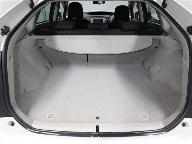 プリウス Ｓ　Ｂモニタ－　フルセグ地デジ　ＡＵＸ接続可　インテリキー　デュアルエアバック　エアＢ　イモビライザー　ＤＶＤ再生可能　ワンオーナー車　ナビＴＶ　ＡＵＴＯエアコン　横スベリ防止　アルミホイール　ＥＴＣ装備（21枚目）