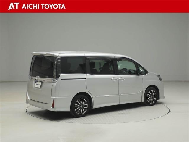 ヴォクシー ＺＳ　地デジ　盗難防止システム　オートエアコン　ダブルエアバッグ　ＤＶＤ再生可　ＥＴＣ　ＬＥＤヘッドライト　キーレスエントリー　メモリーナビ　ナビＴＶ　ＡＵＸ　３列シート　リアオートエアコン　横滑り防止（6枚目）