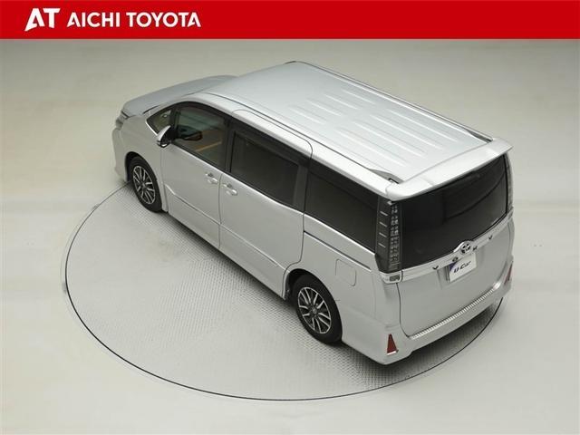 ヴォクシー ＺＳ　地デジ　盗難防止システム　オートエアコン　ダブルエアバッグ　ＤＶＤ再生可　ＥＴＣ　ＬＥＤヘッドライト　キーレスエントリー　メモリーナビ　ナビＴＶ　ＡＵＸ　３列シート　リアオートエアコン　横滑り防止（12枚目）