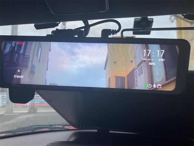 コペン セロ　ナビ　ＬＥＤヘッドランプ　スマートキー　アイドリングストップ　シートヒーター　ＭＴ　盗難防止システム　ＡＢＳ　ＥＳＣ　アルミホイール　衝突安全ボディ　エアコン　パワーステアリング　パワーウィンドウ（3枚目）