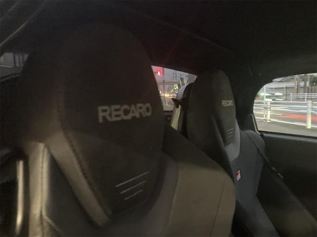 コペン ＧＲ　スポーツ　ドライブレコーダー　ナビ　ＬＥＤヘッドランプ　スマートキー　シートヒーター　ＭＴ　盗難防止システム　ＡＢＳ　ＥＳＣ　アルミホイール　衝突安全ボディ　エアコン　パワーステアリング　パワーウィンドウ（19枚目）