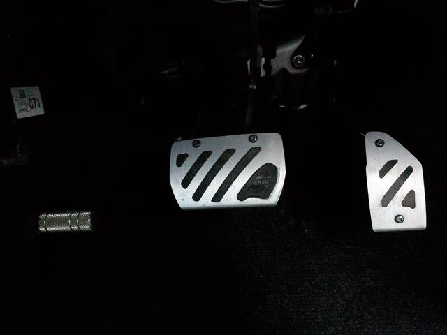 コペン ローブ S ETC ナビ TV LEDヘッドランプ スマートキー アイドリングストップ シートヒーター CVT 盗難防止システム ABS ESC ブルーレイ アルミホイール 衝突安全ボディ エアコン(11枚目)