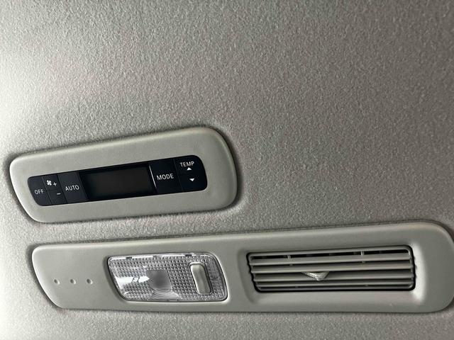 セレナ ハイウェイスター　Ｖセレクション　バックカメラ　ナビ　クリアランスソナー　オートクルーズコントロール　両側電動スライドドア　スマートキー　アイドリングストップ　後席モニター　３列シート　ウォークスルー　ＣＶＴ　アルミホイール（28枚目）