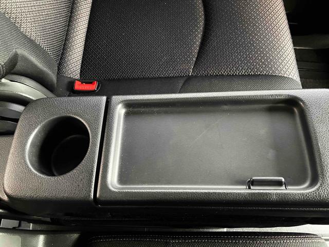 セレナ ハイウェイスター　Ｖセレクション　バックカメラ　ナビ　クリアランスソナー　オートクルーズコントロール　両側電動スライドドア　スマートキー　アイドリングストップ　後席モニター　３列シート　ウォークスルー　ＣＶＴ　アルミホイール（29枚目）