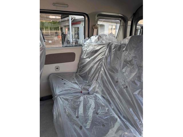 エブリイ ジョイン　両側スライドドア　クリアランスソナー　レーンアシスト　衝突被害軽減システム　ＬＥＤヘッドランプ　スマートキー　アイドリングストップ　電動格納ミラー　シートヒーター　ＣＶＴ　盗難防止システム　ＡＢＳ（9枚目）