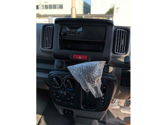 エブリイ ＰＡリミテッド　ＣＶＴ　衝突被害軽減システム　クリアランスソナー　レーンアシスト　両側スライドドア　アイドリングストップ　盗難防止システム　ＡＢＳ　ＥＳＣ　エアコン　パワーステアリング　パワーウィンドウ（2枚目）