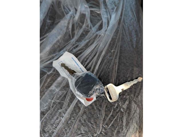 エブリイ ＰＡリミテッド　ＣＶＴ　衝突被害軽減システム　クリアランスソナー　レーンアシスト　両側スライドドア　アイドリングストップ　盗難防止システム　ＡＢＳ　ＥＳＣ　エアコン　パワーステアリング　パワーウィンドウ（4枚目）