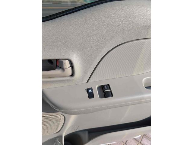 エブリイ ＰＡリミテッド　ＣＶＴ　衝突被害軽減システム　クリアランスソナー　レーンアシスト　両側スライドドア　アイドリングストップ　盗難防止システム　ＡＢＳ　ＥＳＣ　エアコン　パワーステアリング　パワーウィンドウ（5枚目）