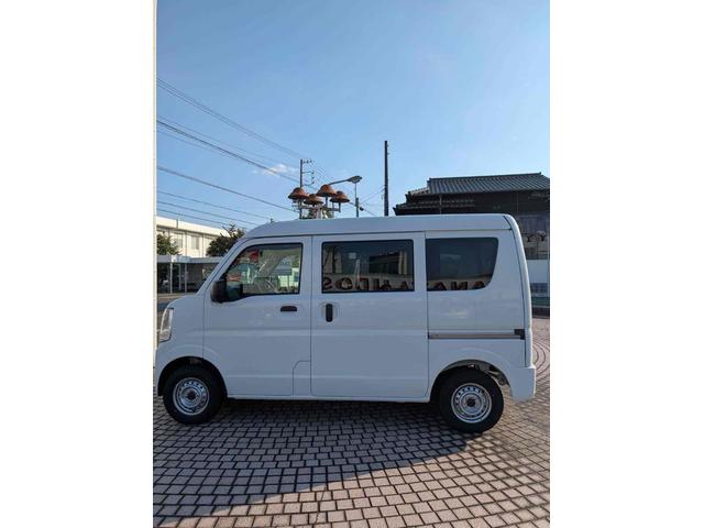 エブリイ ＰＡリミテッド　ＣＶＴ　衝突被害軽減システム　クリアランスソナー　レーンアシスト　両側スライドドア　アイドリングストップ　盗難防止システム　ＡＢＳ　ＥＳＣ　エアコン　パワーステアリング　パワーウィンドウ（16枚目）