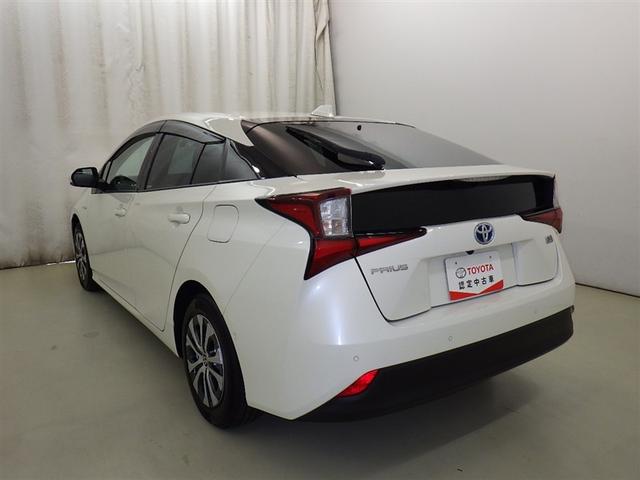プリウス A 衝突被害軽減システム メモリーナビ フルセグ バックカメラ ETC ドラレコ CD DVD再生 電動シート オートクルーズコントロール LEDヘッドランプ スマートキー キーレス ハイブリッド(5枚目)