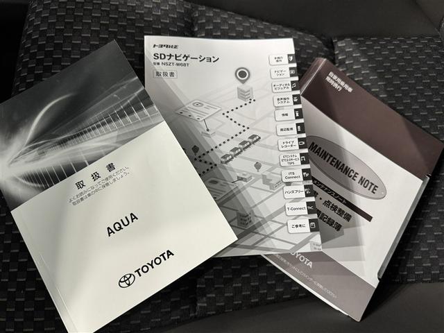 アクア クロスオーバー グラム 衝突被害軽減システム メモリーナビ フルセグ バックカメラ ETC ドラレコ CD DVD再生 LEDヘッドランプ スマートキー キーレス ハイブリッド(32枚目)