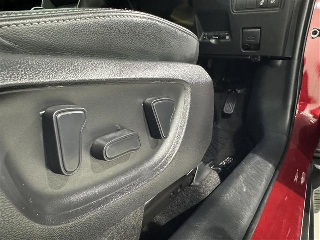 ヤリスクロス ハイブリッドＺ　衝突被害軽減システム　メモリーナビ　フルセグ　バックカメラ　ＥＴＣ　ドラレコ　ミュージックプレイヤー接続可　電動シート　オートクルーズコントロール　ＬＥＤヘッドランプ　スマートキー　キーレス（28枚目）