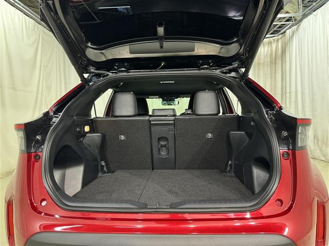 ヤリスクロス ハイブリッドＺ　衝突被害軽減システム　メモリーナビ　フルセグ　バックカメラ　ＥＴＣ　ドラレコ　ミュージックプレイヤー接続可　電動シート　オートクルーズコントロール　ＬＥＤヘッドランプ　スマートキー　キーレス（30枚目）