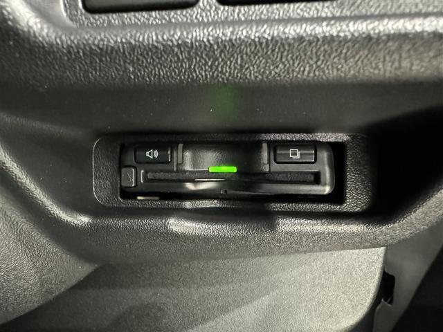 ハイエースバン ロングDX 衝突被害軽減システム メモリーナビ フルセグ バックカメラ ETC ドラレコ CD ミュージックプレイヤー接続可 DVD再生 LEDヘッドランプ 乗車定員6人 キーレス(12枚目)