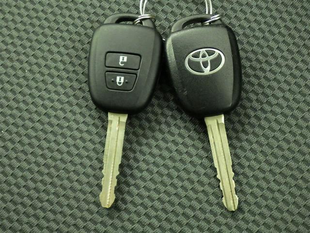 ハイエースバン ＤＸ　衝突被害軽減システム　メモリーナビ　フルセグ　バックカメラ　ＥＴＣ　ドラレコ　ＣＤ　ミュージックプレイヤー接続可　ＤＶＤ再生　ＬＥＤヘッドランプ　乗車定員６人　キーレス　ディーゼル（19枚目）