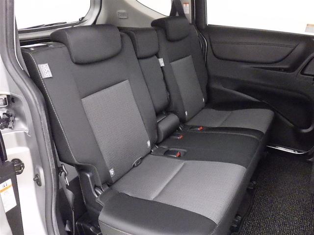 もちろん後席もきれいにリフレッシュ済み☆徹底洗浄、消臭・除菌も実施済みです。是非ご覧になってください♪