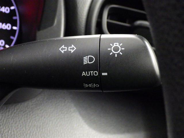 �y�I�[�g���C�g�z�ԊO�̖��邳�ɉ����āA�����I�Ƀ��C�g�̓_���E���������Ă���܂��B