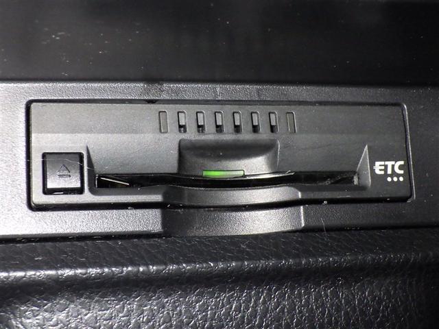 ノア ハイブリッドＧ　衝突被害軽減システム　メモリーナビ　フルセグ　バックカメラ　ＥＴＣ　ドラレコ　ＣＤ　ミュージックプレイヤー接続可　ＤＶＤ再生　オートクルーズコントロール　ＬＥＤヘッドランプ　電動スライドドア　キーレス（20枚目）