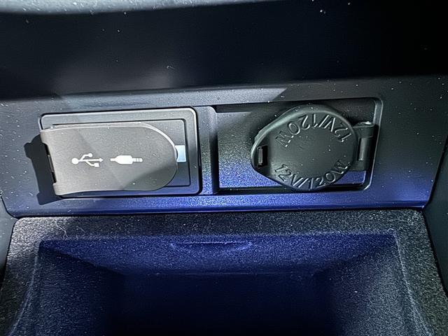 ＲＸ ＲＸ２００ｔ　Ｆスポーツ　衝突被害軽減システム　メモリーナビ　フルセグ　バックカメラ　ＥＴＣ　ＣＤ　ミュージックプレイヤー接続可　革シート　電動シート　オートクルーズコントロール　ＬＥＤヘッドランプ　スマートキー　キーレス（19枚目）