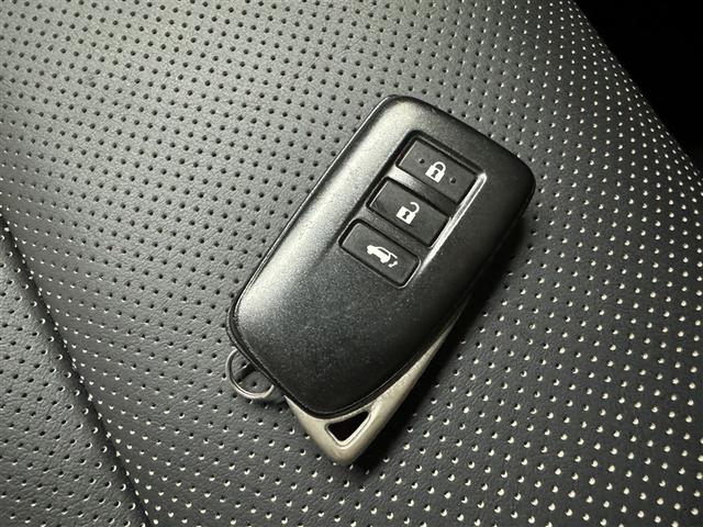 ＲＸ ＲＸ２００ｔ　Ｆスポーツ　衝突被害軽減システム　メモリーナビ　フルセグ　バックカメラ　ＥＴＣ　ＣＤ　ミュージックプレイヤー接続可　革シート　電動シート　オートクルーズコントロール　ＬＥＤヘッドランプ　スマートキー　キーレス（27枚目）