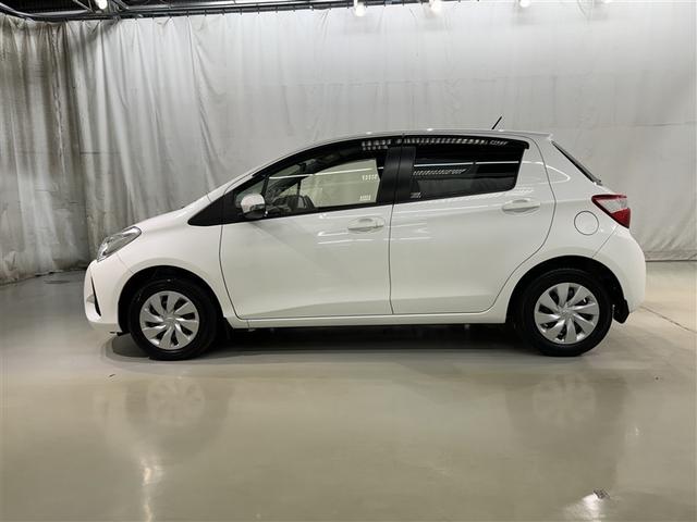 ヴィッツ Ｆ　ＣＤ　キーレス（4枚目）