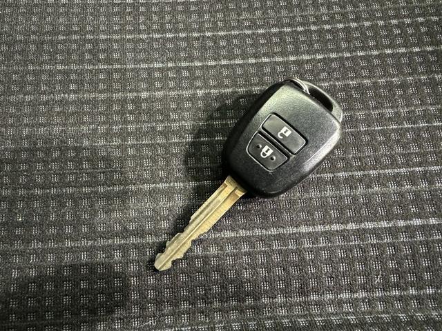 ヴィッツ Ｆ　ＣＤ　キーレス（15枚目）