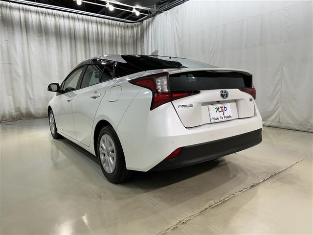 プリウス ＳセーフティプラスＩＩ　衝突被害軽減システム　メモリーナビ　ワンセグ　バックカメラ　ＥＴＣ　ドラレコ　ＣＤ　ミュージックプレイヤー接続可　オートクルーズコントロール　ＬＥＤヘッドランプ　スマートキー　キーレス　ハイブリッド（6枚目）