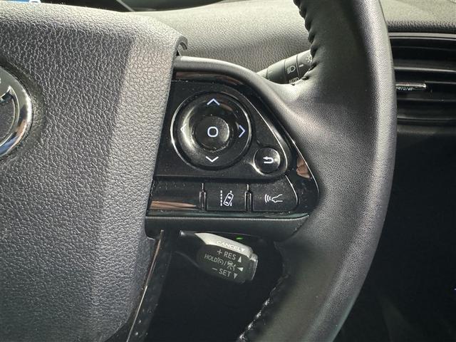 プリウス ＳセーフティプラスＩＩ　衝突被害軽減システム　メモリーナビ　ワンセグ　バックカメラ　ＥＴＣ　ドラレコ　ＣＤ　ミュージックプレイヤー接続可　オートクルーズコントロール　ＬＥＤヘッドランプ　スマートキー　キーレス　ハイブリッド（23枚目）