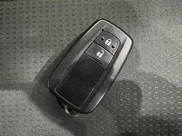 プリウス ＳセーフティプラスＩＩ　衝突被害軽減システム　メモリーナビ　ワンセグ　バックカメラ　ＥＴＣ　ドラレコ　ＣＤ　ミュージックプレイヤー接続可　オートクルーズコントロール　ＬＥＤヘッドランプ　スマートキー　キーレス　ハイブリッド（27枚目）