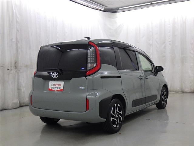 シエンタ ハイブリッドＺ　衝突被害軽減システム　フルセグ　バックカメラ　ＥＴＣ　ドラレコ　ＣＤ　ミュージックプレイヤー接続可　ＤＶＤ再生　オートクルーズコントロール　ＬＥＤヘッドランプ　両側電動スライド　スマートキー　キーレス（7枚目）