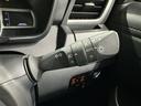 【オートライト】車外の明るさに応じて、自動的にライトの点灯・消灯をしてくれます。