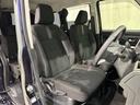 居心地の良い運転席、長く座ってられるリラックスできるデザインがいいですね。