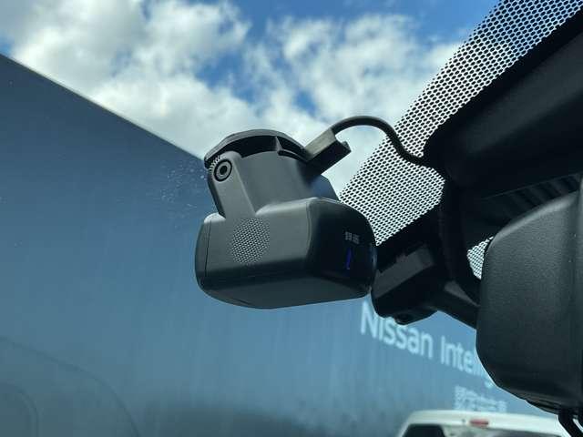 キックス 1.2 X (e-POWER) プロパイロット 大画面ナビ ナビ&TV ワンオ-ナ-車 追従クルコン スマートキー LEDヘッド レーンアシスト パワーステアリング ドライブレコーダー ETC 整備記録簿有 メモリーナビ サイドエアバッグ アルミ AAC(15枚目)