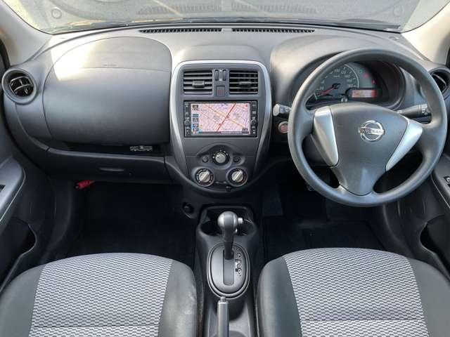 マーチ １．２　Ｘ　Ｖセレクション　インテリキー・ＥＴＣ・日産メモリーナビ（ＭＪ１１　ＥＴＣ車載器　スマートキー　オートエアコン　キーフリー　アイドリングストップ　Ｗエアバック　メンテナンスノート　ワンオーナー　ワンセグＴＶ　ＡＢＳ　パワーウィンドウ　パワーステアリング　メモリーナビ（4枚目）