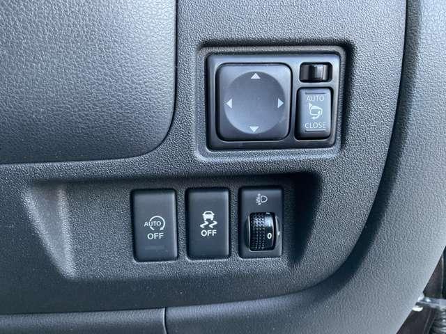 マーチ １．２　Ｘ　Ｖセレクション　インテリキー・ＥＴＣ・日産メモリーナビ（ＭＪ１１　ＥＴＣ車載器　スマートキー　オートエアコン　キーフリー　アイドリングストップ　Ｗエアバック　メンテナンスノート　ワンオーナー　ワンセグＴＶ　ＡＢＳ　パワーウィンドウ　パワーステアリング　メモリーナビ（11枚目）