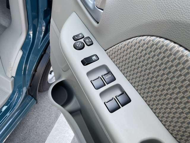 �O��p���[�E�B���h�E�A�d���i�[�h�A�~���[�𑕔��ł��B