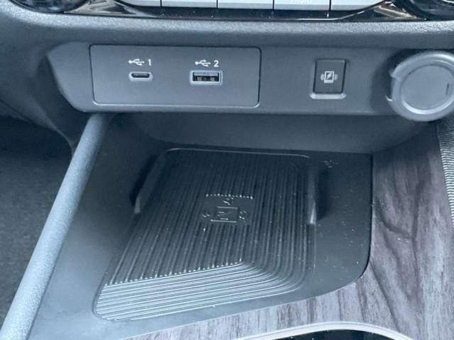 オーラ １．２　Ｇ　レザーエディション　雹害車両　プロパイロット　メーカーナビ　追突防止　レーダークルーズ　本革　車線逸脱警報装置　寒冷地仕様　ＬＥＤ　バックモニター　ＥＴＣ　インテリジェントキー　メモリーナビゲーション　ＡＷ　キーレスエントリー　オートエアコン　ＡＢＳ　パワステ（17枚目）