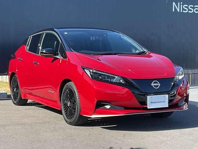 リーフ Ｘ　Ｖセレクション　９０周年記念車　プロパイロット　メーカーナビ　全周囲カメラ　全方位カメラ　ＬＥＤヘッドライト　インテリキー　レーンキープ　踏み間違い防止　ＥＴＣ　サイドカーテンエアバック　Ｂカメラ　ナビＴＶ（6枚目）