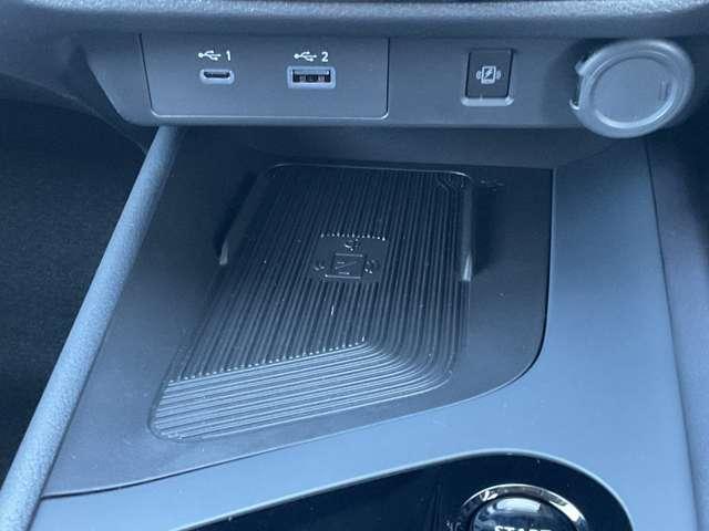 ノート １．２　Ｘ　雹害車両　メーカーナビ　リアカメラ　衝突被害軽減ブレ－キ　全方位カメラ　ＥＴＣ付　禁煙車　ＬＥＤヘッドライト　インテリジェントキー　ワンセグＴＶ　ＴＶナビ　サイドカーテンエアバック　サイドカメラ　メモリーナビ　オートエアコン（13枚目）