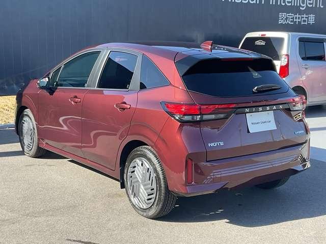ノート １．２　Ｘ　雹害車両　全周囲カメラ　ＬＥＤライト　リアカメラ　衝突被害軽減ブレ－キ　全方位カメラ　禁煙車　ＬＥＤヘッドライト　インテリジェントキー　サイドカーテンエアバック　サイドカメラ　パワーウィンドウ　オートエアコン　キーレス　ＡＢＳ（7枚目）