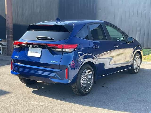 ノート １．２　Ｘ　雹害車両　全周囲カメラ　ＬＥＤライト　リアカメラ　衝突被害軽減ブレ－キ　全方位カメラ　禁煙車　ＬＥＤヘッドライト　インテリジェントキー　サイドカーテンエアバック　サイドカメラ　パワーウィンドウ　オートエアコン　キーレス　ＡＢＳ（2枚目）