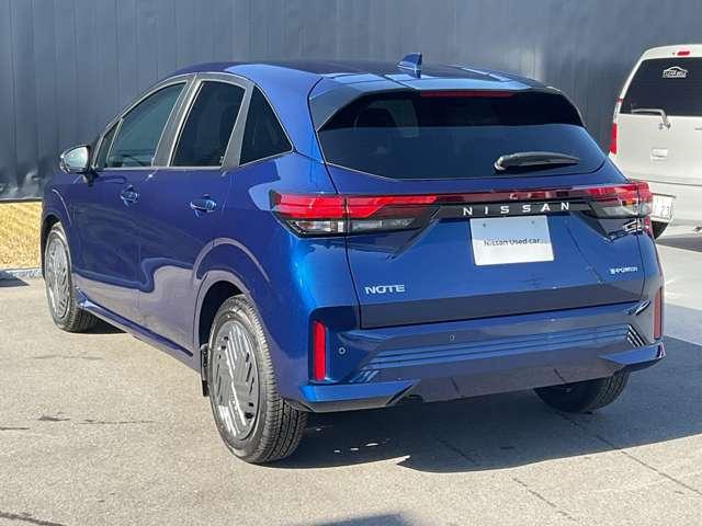 ノート １．２　Ｘ　雹害車両　全周囲カメラ　ＬＥＤライト　リアカメラ　衝突被害軽減ブレ－キ　全方位カメラ　禁煙車　ＬＥＤヘッドライト　インテリジェントキー　サイドカーテンエアバック　サイドカメラ　パワーウィンドウ　オートエアコン　キーレス　ＡＢＳ（7枚目）