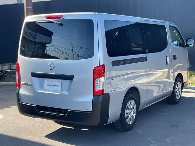 キャラバン 2.4 DX ロングボディ ディーゼルターボ 雹害車両 リフター装着車(7枚目)