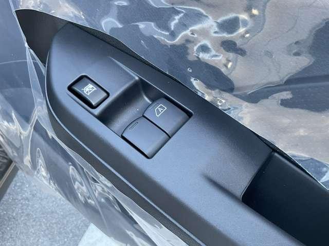 キャラバン 2.4 DX ロングボディ ディーゼルターボ 雹害車両 リフター装着車(16枚目)