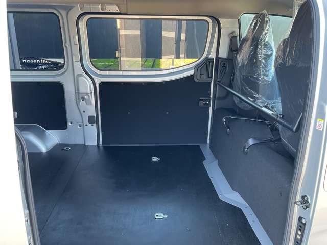 キャラバン 2.4 DX ロングボディ ディーゼルターボ 雹害車両 リフター装着車(50枚目)