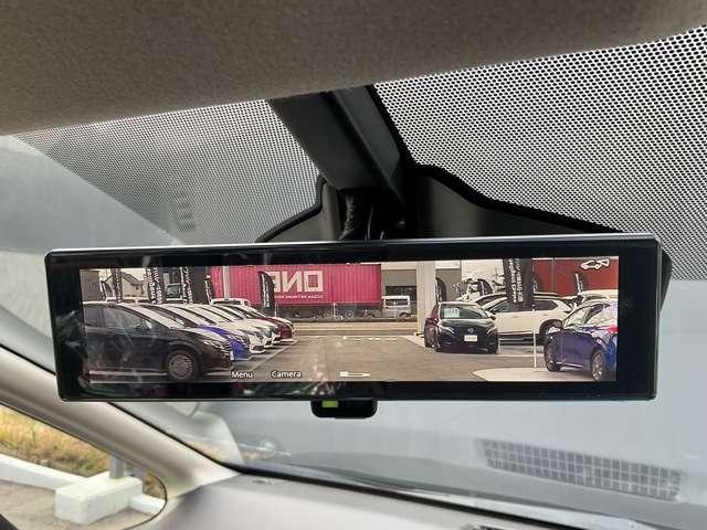 セレナ ２．０　ハイウェイスターＶ　雹害車両　プロパイロット　オーディオレス車　Ｗ電動スライド　レーダークルコン　レーンアシスト　ＬＥＤランプ　カーテンエアバッグ　アルミホイール　キーフリー　エアコン　バックカメラ　ＡＢＳ　禁煙　パワーウィンドウ　パワーステアリング　踏間違い防止（14枚目）