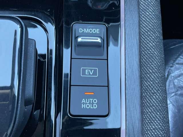 オーラ １．２　Ｇ　雹害車両　オーディオレス車　自動（被害軽減）ブレーキ　ＬＥＤ　サイドカメラ　カーテンエアバッグ　アルミホイール　禁煙　インテリジェントキー　パワーウィンドウ　フルオートエアコン　キーレスエントリー　バックモニター　エアバッグ（14枚目）