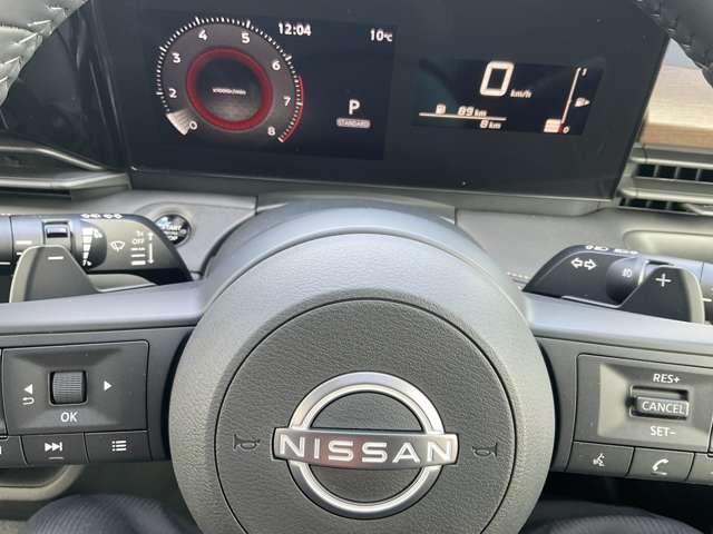 セレナ ２．０　ハイウェイスターＶ　雹害車両　プロパイロット　Ｗ電動スライド　レーダークルコン　レーンアシスト　ＬＥＤランプ　カーテンエアバッグ　アルミホイール　キーフリー　エアコン　バックカメラ　ＡＢＳ　禁煙　パワーウィンドウ　パワーステアリング　踏間違い防止（17枚目）